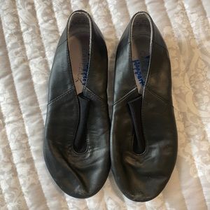 Black Capezio leather jazz shoes
